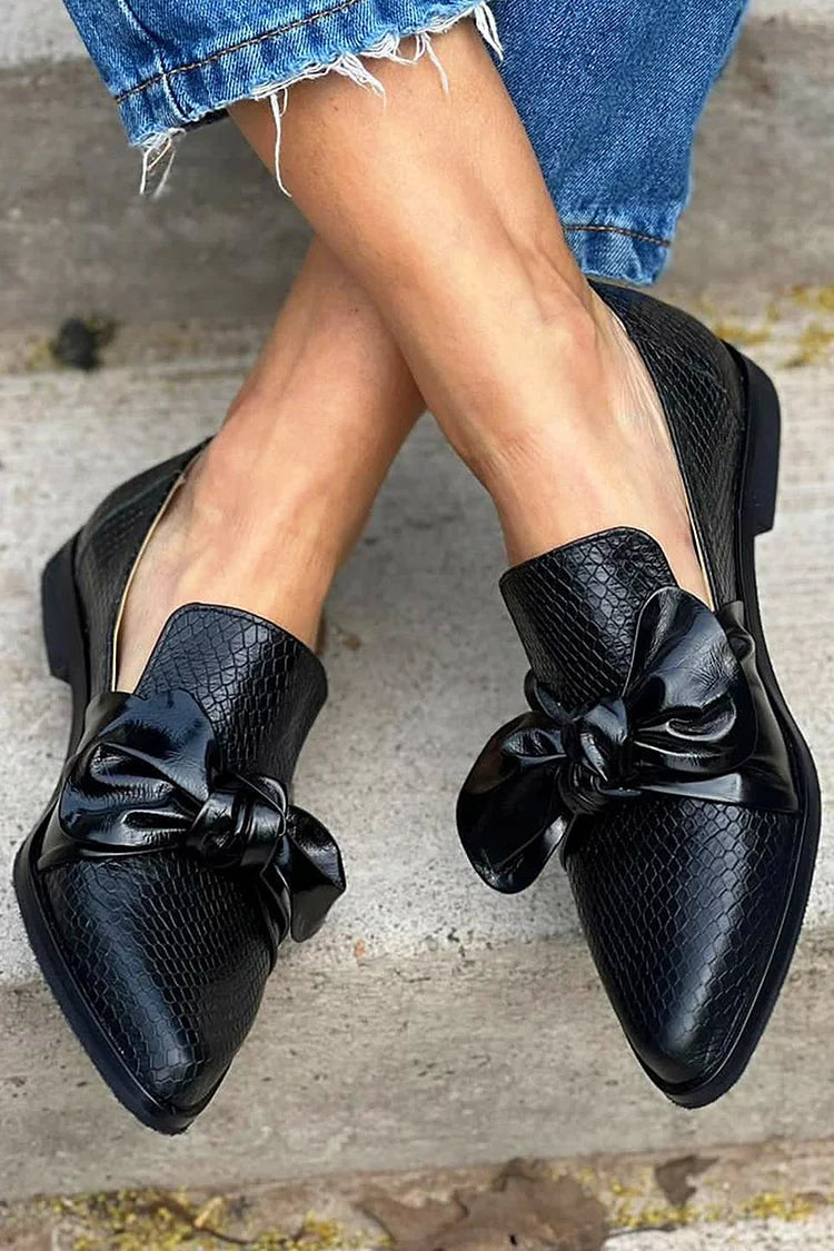 Georgia™ | Black Loafer With Shiny Bow