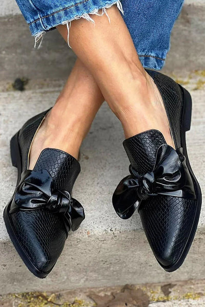 Georgia™ | Black Loafer With Shiny Bow