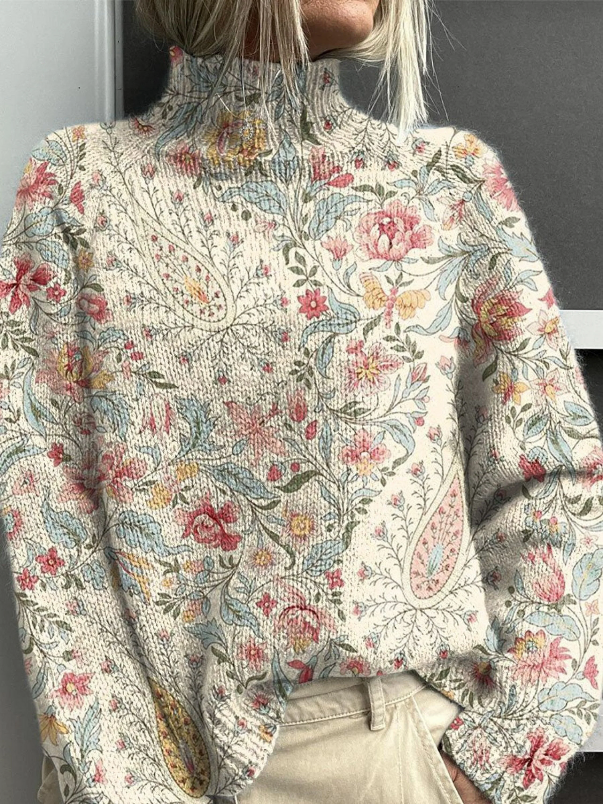 Belle | Vintage paisley flower knit turtleneck