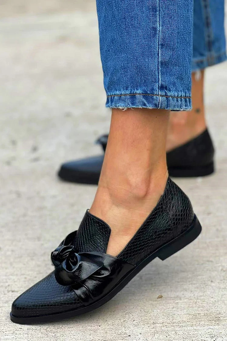 Georgia™ | Black Loafer With Shiny Bow