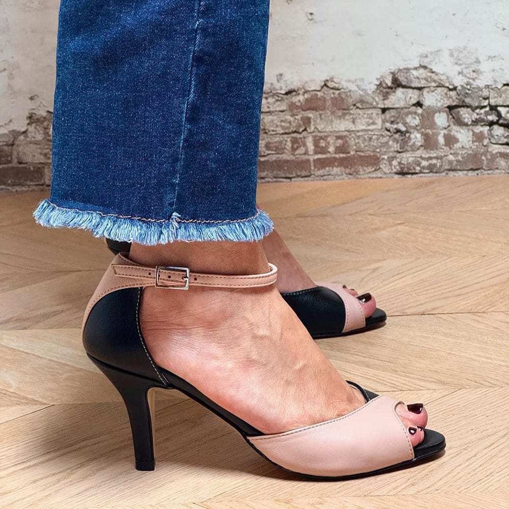 Leara™ | Mid-Heel Pumps
