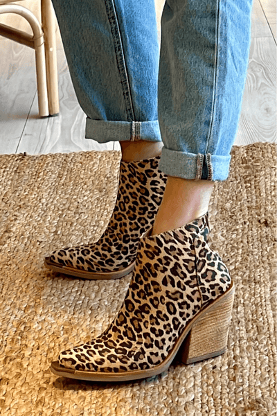 Audrey™ | Pointed Toe Cowboy Boot