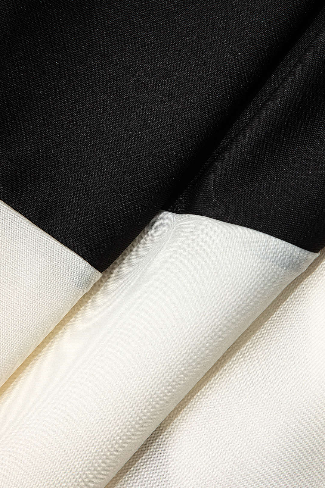 Sunny™ - Long Black and White Dress