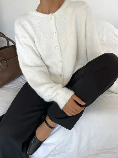Amara™ – Elegant Knit Cardigan