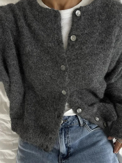 Amara™ – Elegant Knit Cardigan