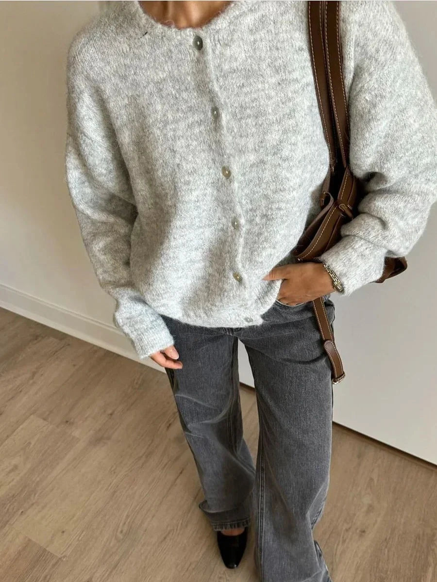 Amara™ – Elegant Knit Cardigan